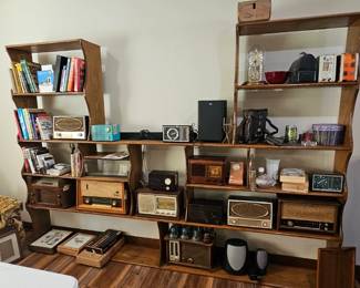 VTG Radios including wooden and bakelite