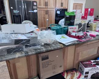 All sorts of kitchen items