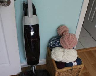 Kenmore Vaccuum, Yarn
