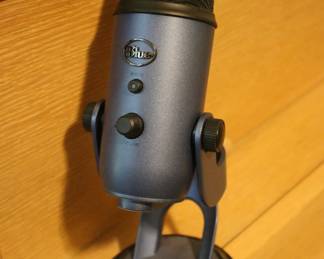 Logitech Blue Yeti USB Microphone