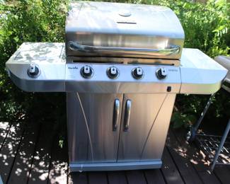 Char-Grill Propane BBQ Grill