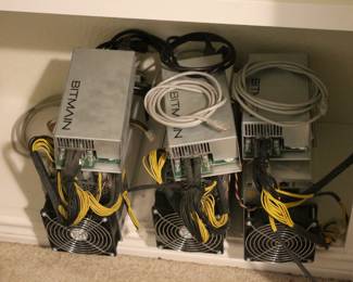 Bitmain Antminer L3+ (504m) With Bitmain APW3 1600w Power Supply