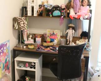 Childs Desk, Toys, Dolls, Art Supplies