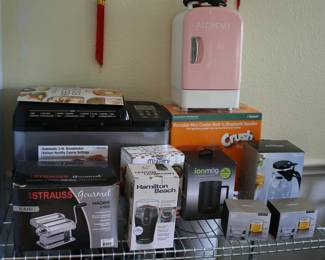 Pasta Maker, Bread Maker, Tea Makers, Mini Coolers