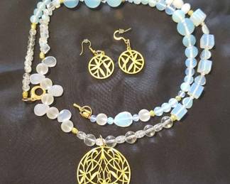 HKM043- Gold And Opal Colored Handmade Necklace & Earrings