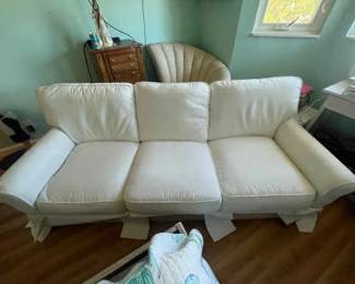 HKM023 Comfortable Couch 