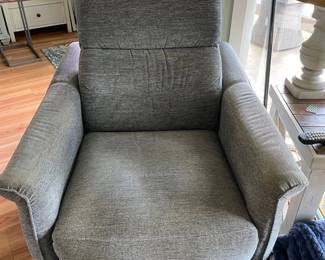 HKM002 - Grey Fabric Recliner 