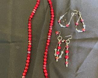HKM015 - 12” Ruby Colored Beaded Necklace With Earrings 