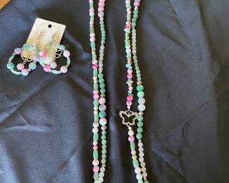 HKM011 - 34” Jade/Tourmaline Butterfly Necklace With Earrings 
