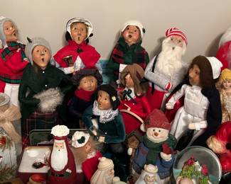 Byer's Choice singers