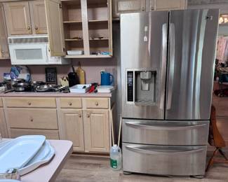 LG refrigerator