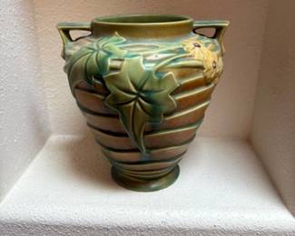 Roseville vintage Luffa vase