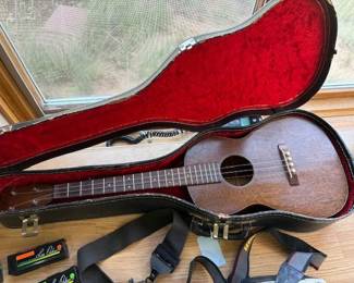 1954 Martin mahogany baritone ukelele, in beautiful vintage condition