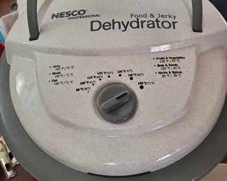 Dehydrator