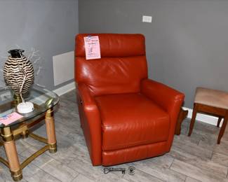 327Family Room LL
