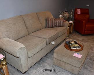 325Family Room LL