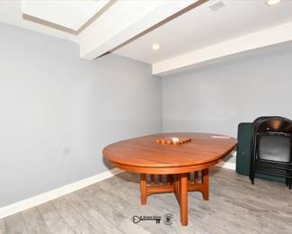 305Family Room LL