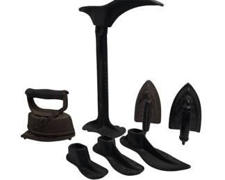 Antique Cast Iron Warranted Cobbler Shoe Molds Irons