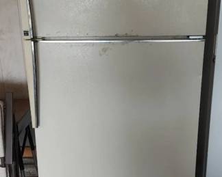Vintage Amana 20 Free O Frost Fridge Freezer WORKS
