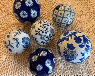 $40- SET OF SIX COBALT BLUE & WHITE CHINOISERIE CERAMIC BALLS ORBS FOR BOWL DECOR