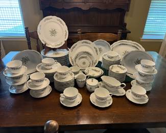 $275- 12 CUP AND SAUCERS 12 BERRY BOWLS, 12 CEREAL BOWLS, 12 SALAD PLATES, 12 DESERT PLATES 2 OVAL PLATTERS 3 SERVING BOWLS , GRAVY BOAT ,CREAM AND SUGAR AND THREE CUPS