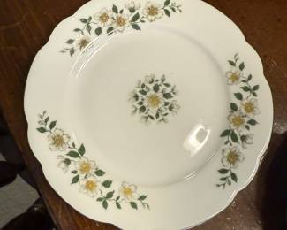 $275~ OBO~ GORGEOUS COMPLETE SETTING FOR TWELVE JNKA PELTMANN WEIDEN BAVARIA WESTERN GERMANY CHINA~ 12 DINNER PLATES 12 CUP AND SAUCERS 12 BERRY BOWLS, 12 CEREAL BOWLS, 12 SALAD PLATES, 12 DESERT PLATES 2 OVAL PLATTERS 3 SERVING BOWLS AND THREE CUPS