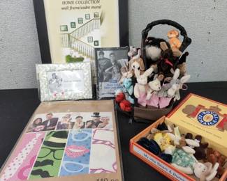 Frames, Photo Props And Bears