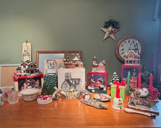 Christmas Village, Decor