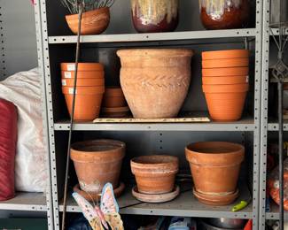 Garden/Flower Pots, Decor, Pumps