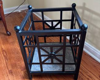 Magazine/Newspaper Holder
