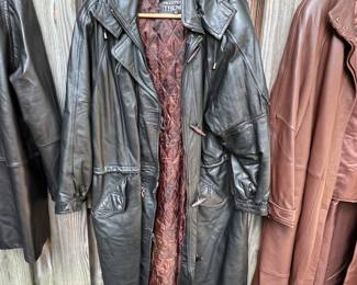 Traditional trends full
Length leather coat