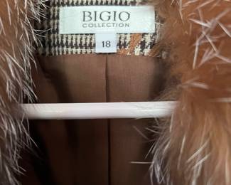 Bigio Collection Size 18 Skirt and jacket set trimmed in fur