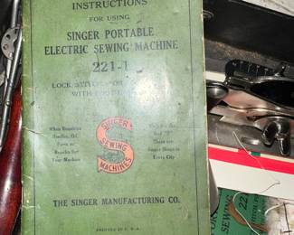 Singer 221 Sewing Machine