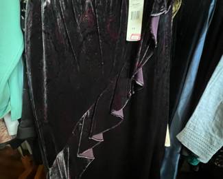 Velvet Skirt with ruffle 1X