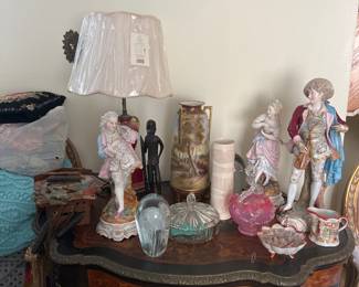 Decorative Figurines