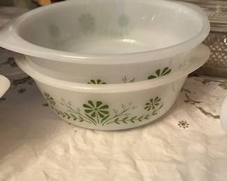 Pyrex green daisy bakeware