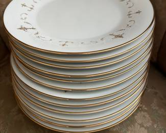 Noritake China Service for Twelve Courtney Pattern
