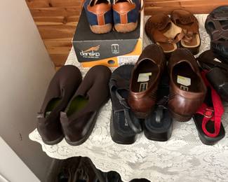 Ladies Shoes Size 11