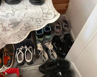 Ladies SHoes Size 11