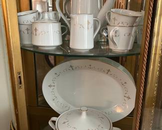 Noritake China Service for 12 Courtney Pattern