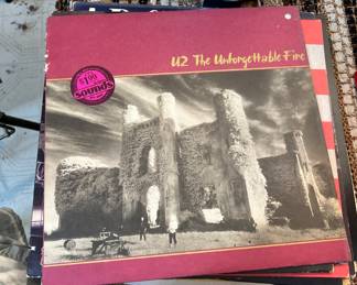 U2 The unforgetable fire LP