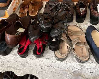 Ladies Shoes Size 11