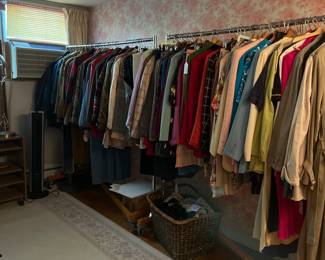 Ladies Clothing Larger Sizes Many New With Tags
