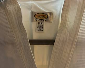 Talbots ladies dress blouse whote cotton