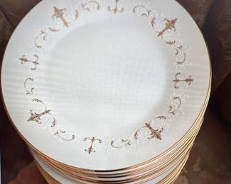 Courtney Pattern Noritake China