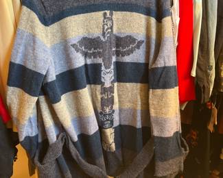 Totem Pole Design on Pendleton Sweater 2X