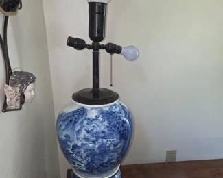Antique Chinese lamp inherited from Beverly Hills relative years ago