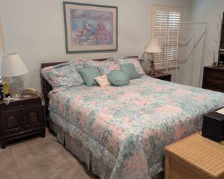 King Size Bed, nightstands