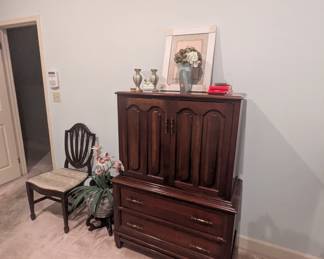 Gentlemen's Chest 
