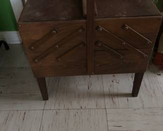 Vintage Sewing Box/Organizer 